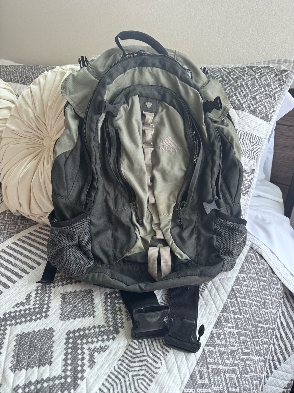 Kelty Redwing 2650 Internal Frame Backpack